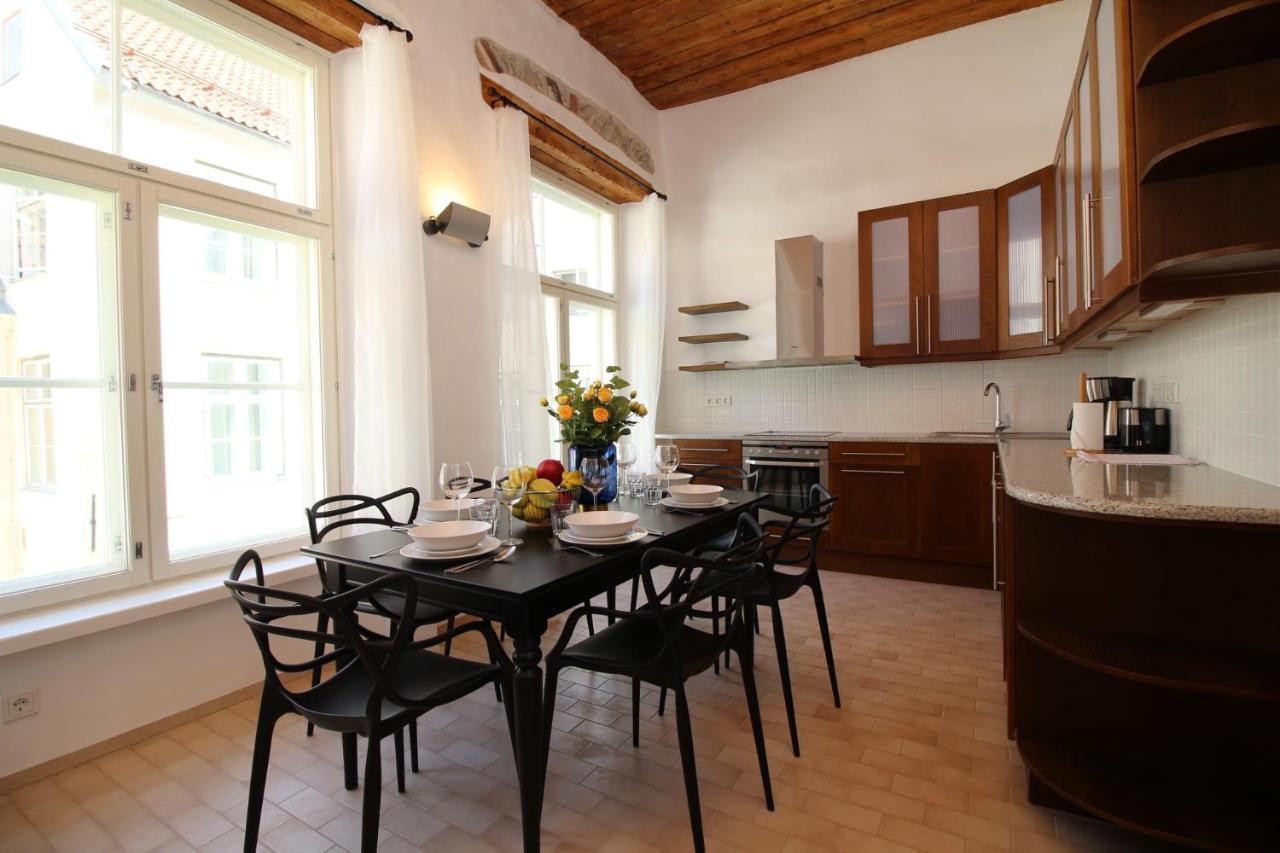 Íbúð 2 Bedroom & 2 Bathroom Luxury With Balcony In Old Town Tallinn